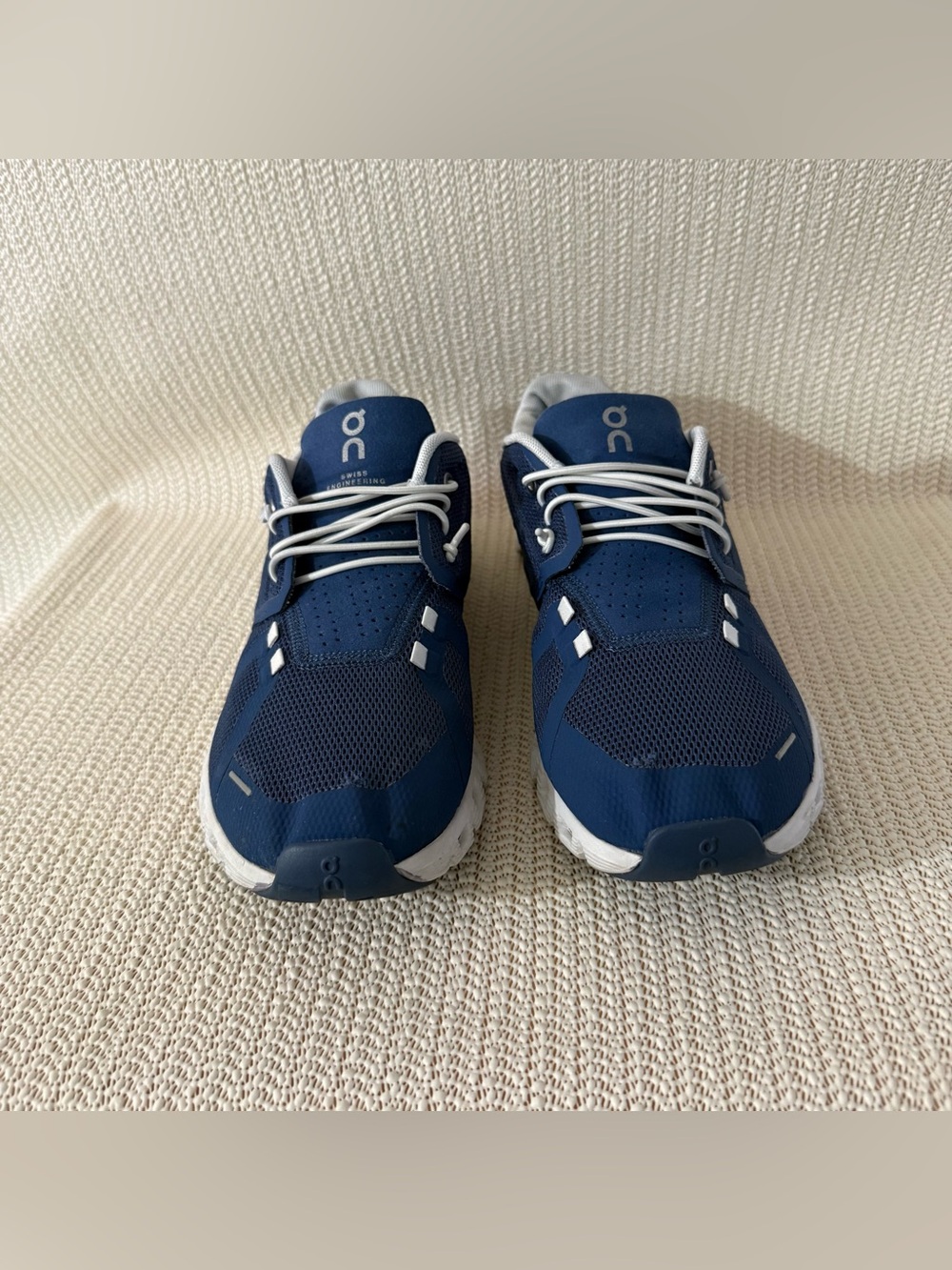 On Cloud 5 Running Shoes Women’s US 9 EU 40.5 Navy Blue Swiss Engineering - Picture 3 of 6